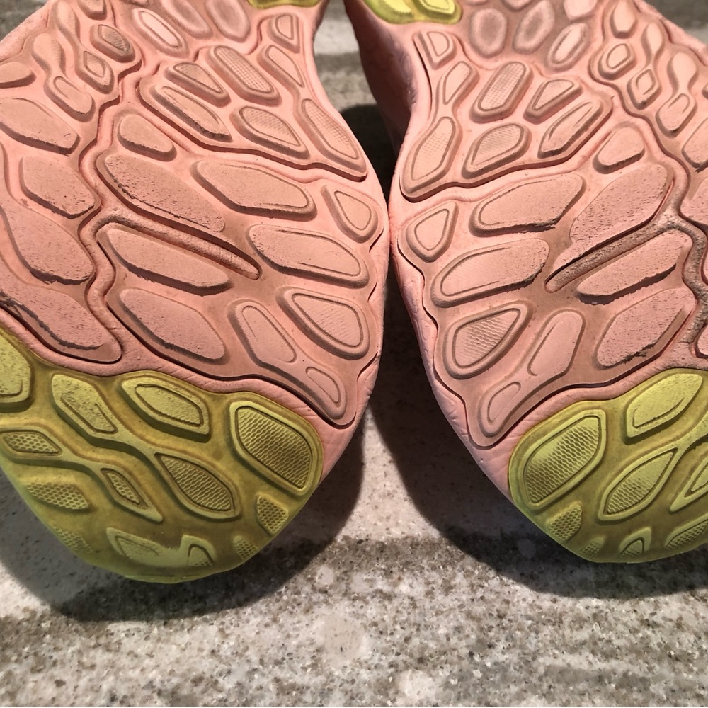 New Balance 1080 V12 Women's Soft Pink Athletic Shoes - Picture 6 of 10